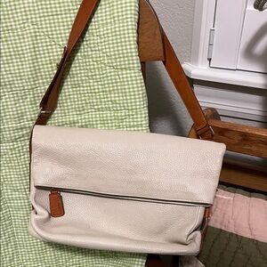 Petusco Cream and Brown Leather Shoulder Bag